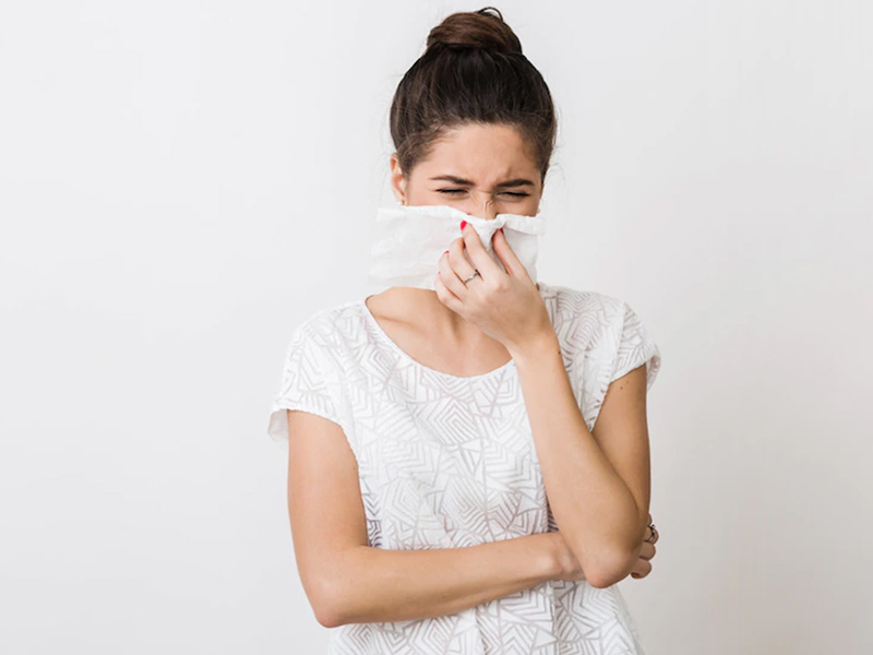 गर्मी में बंद नाक या जुकाम की समस्या क्यों हो सकती है? जानें इससे राहत पाने के उपाय